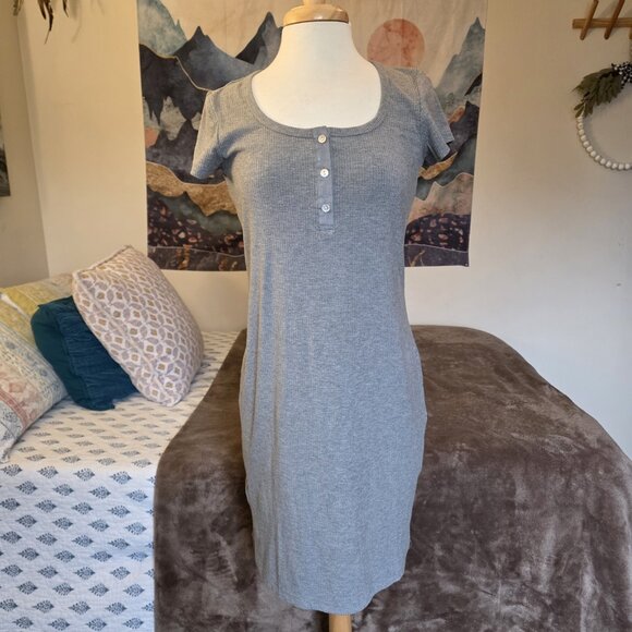 Mango MNG Fitted Ribbed Sweater Dress Grey Henley Short Sleeve Mini Size XL NWT - Picture 3 of 13